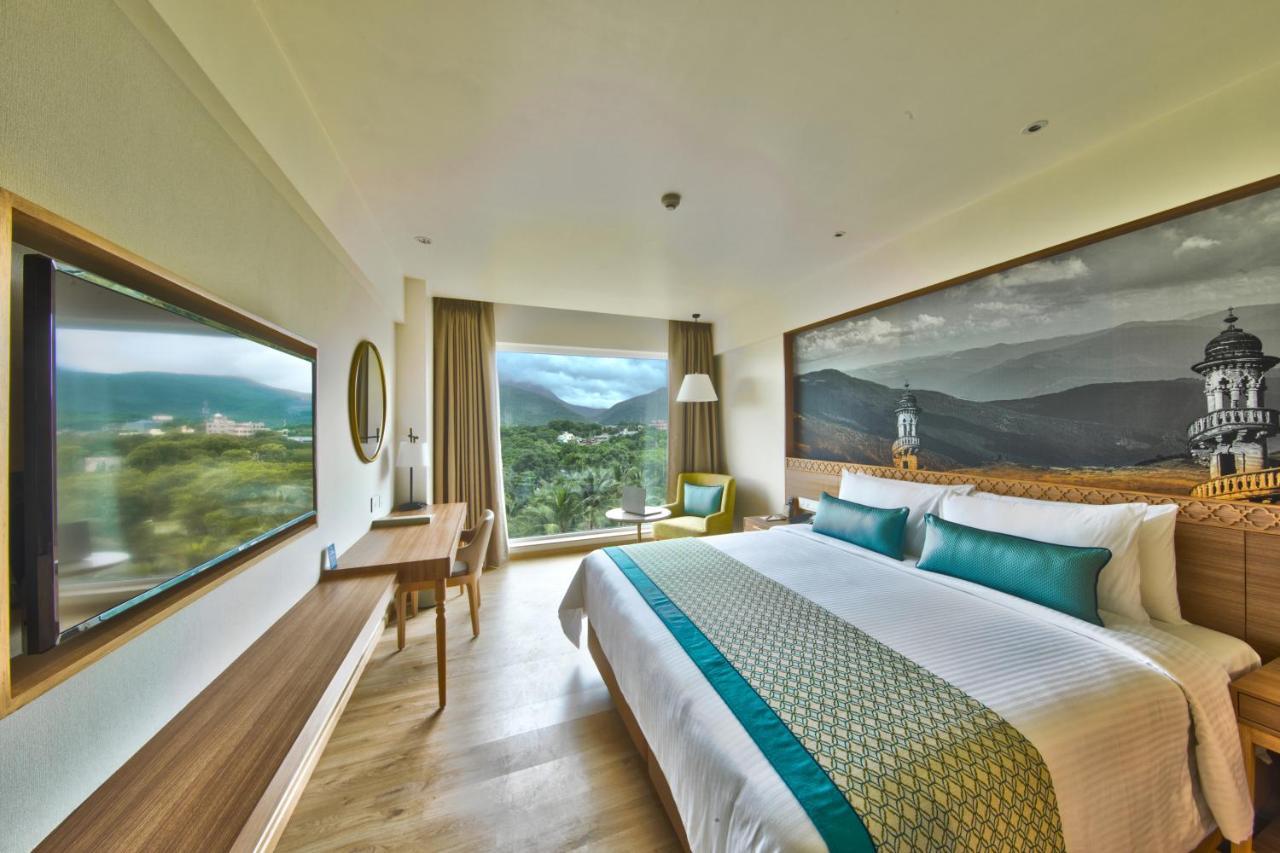 Bellevue Sarovar Premiere Junagadh Exterior photo